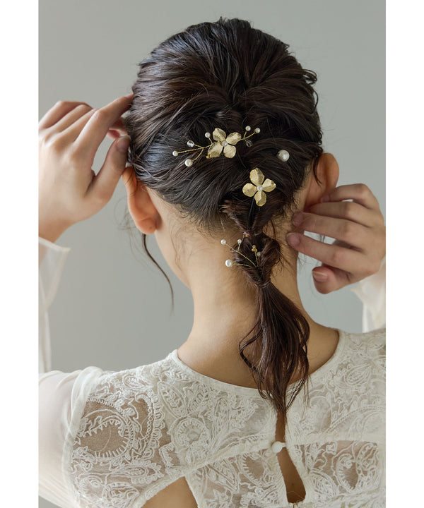 {"color":"\u30b4\u30fc\u30eb\u30c9","info":""}