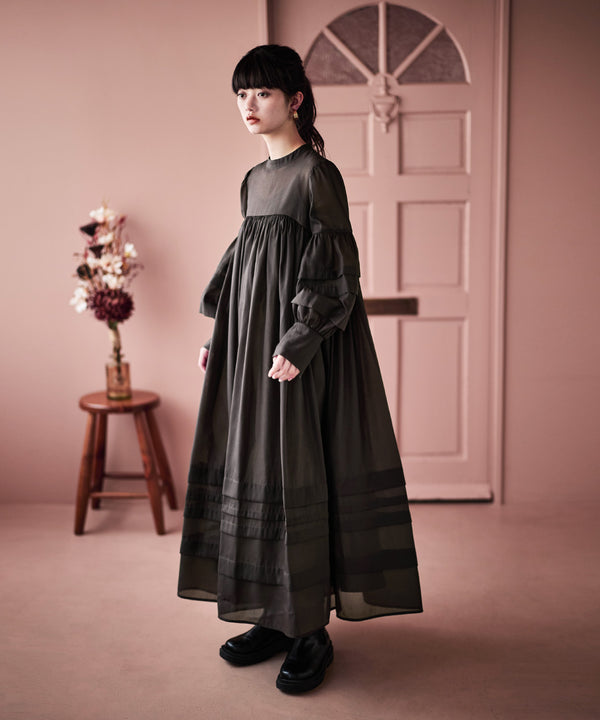 {"color":"\u30d6\u30e9\u30a6\u30f3","info":"model\uff1aH163cm size\uff1aM"}