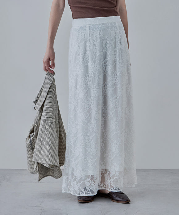 {"color":"\u30db\u30ef\u30a4\u30c8","info":"model\uff1aH166cm size\uff1aM"}