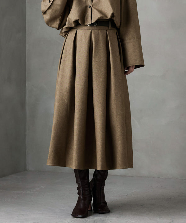 {"color":"\u30d9\u30fc\u30b8\u30e5","info":"model\uff1aH166cm size\uff1aF"}