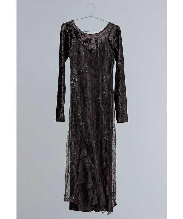 {"color":"\u30d6\u30e9\u30a6\u30f3","info":""}