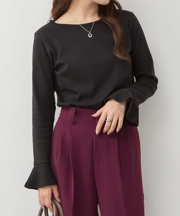{"color":"\u30d6\u30e9\u30c3\u30af","info":"model\uff1aH160cm size\uff1aM"}