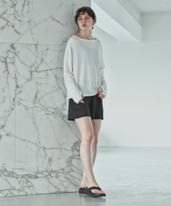 {"color":"\u30aa\u30d5\u30db\u30ef\u30a4\u30c8\u00d7\u30d6\u30e9\u30c3\u30af","info":"model\uff1aH166cm size\uff1aM-L"}