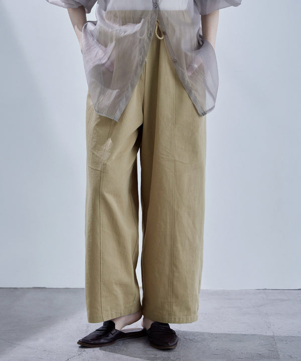{"color":"\u30e9\u30a4\u30c8\u30d9\u30fc\u30b8\u30e5","info":"model\uff1aH170cm size\uff1aM"}