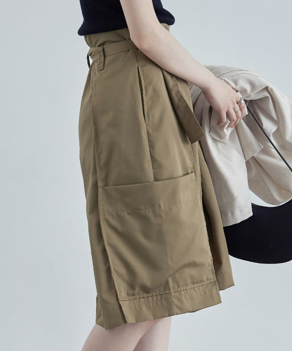 {"color":"\u30d9\u30fc\u30b8\u30e5","info":"model\uff1aH170cm size\uff1aM"}