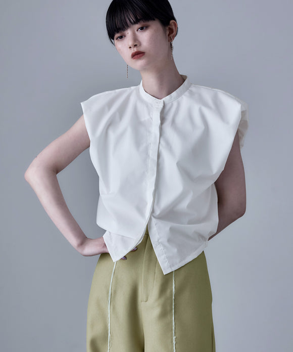 {"color":"\u30aa\u30d5\u30db\u30ef\u30a4\u30c8","info":"model\uff1aH163cm size\uff1aM"}