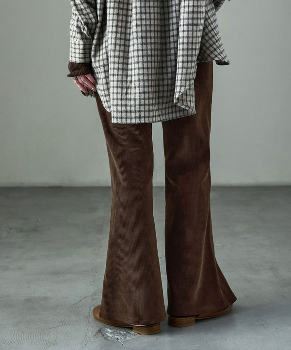 {"color":"\u30d6\u30e9\u30a6\u30f3","info":"model\uff1aH158cm size\uff1aM"}