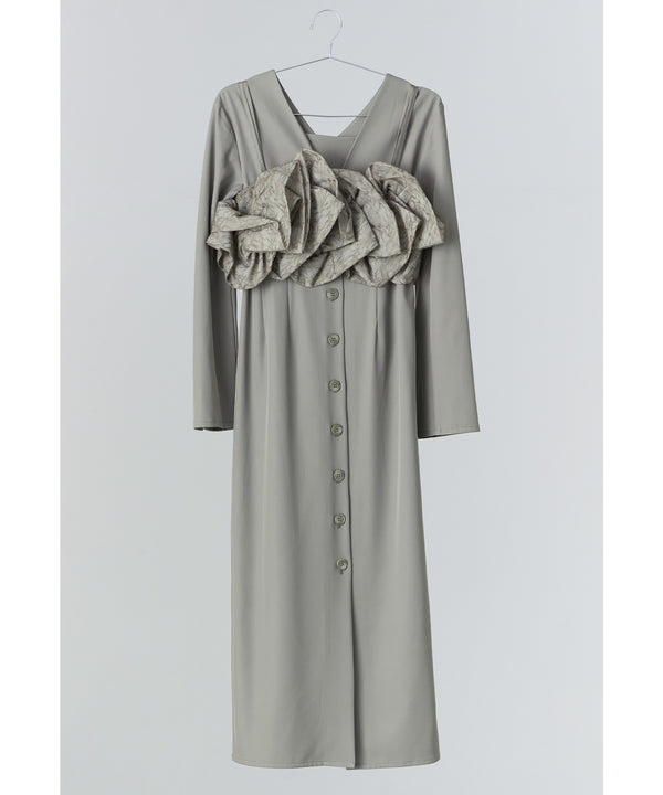 {"color":"\u30b0\u30ec\u30fc\u30b8\u30e5","info":""}