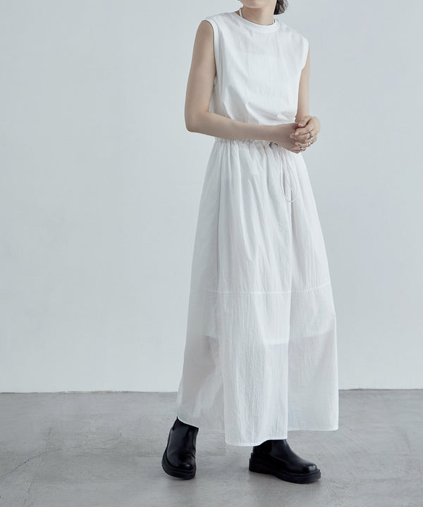 {"color":"\u30aa\u30d5\u30db\u30ef\u30a4\u30c8","info":"model\uff1aH170cm size\uff1aF"}