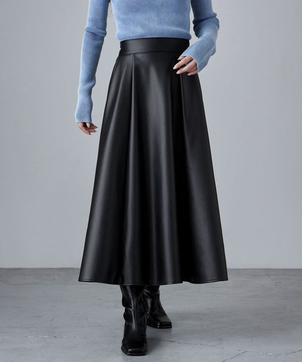 {"color":"\u30d6\u30e9\u30c3\u30af","info":"model\uff1aH166cm size\uff1aM"}