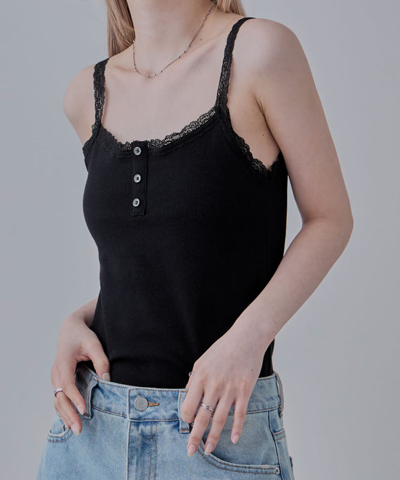 {"color":"\u30d6\u30e9\u30c3\u30af","info":"model\uff1aH163cm size\uff1aF"}