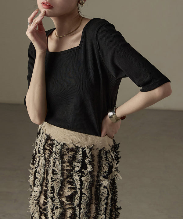 {"color":"\u30d6\u30e9\u30c3\u30af","info":"model\uff1aH158cm size\uff1aM"}