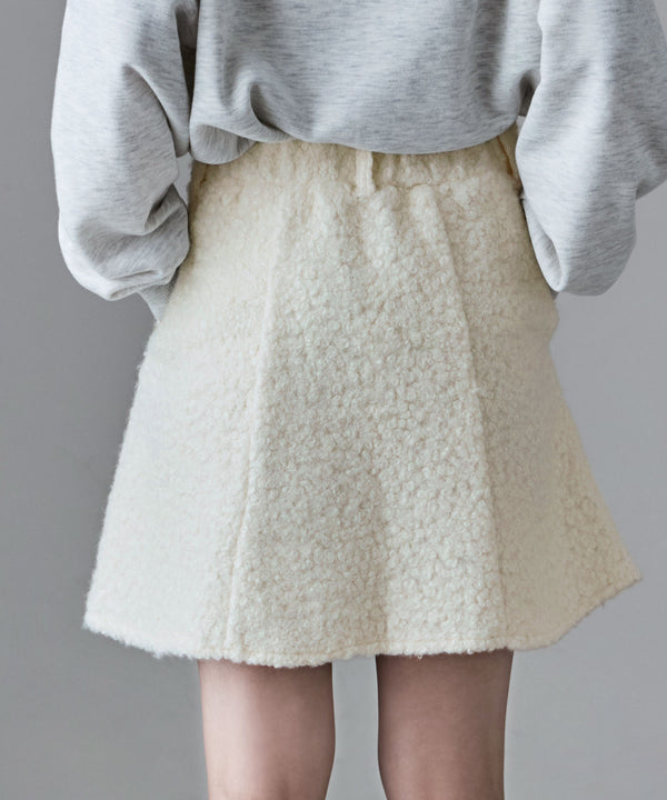 {"color":"\u30a2\u30a4\u30dc\u30ea\u30fc","info":"model\uff1aH163cm size\uff1aF"}