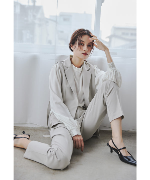 {"color":"\u30d9\u30fc\u30b8\u30e5","info":"model\uff1aH165cm size\uff1aM"}