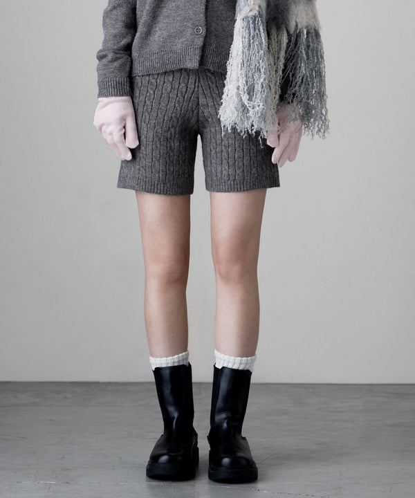 {"color":"\u30b0\u30ec\u30fc","info":"model\uff1aH163cm size\uff1aF"}