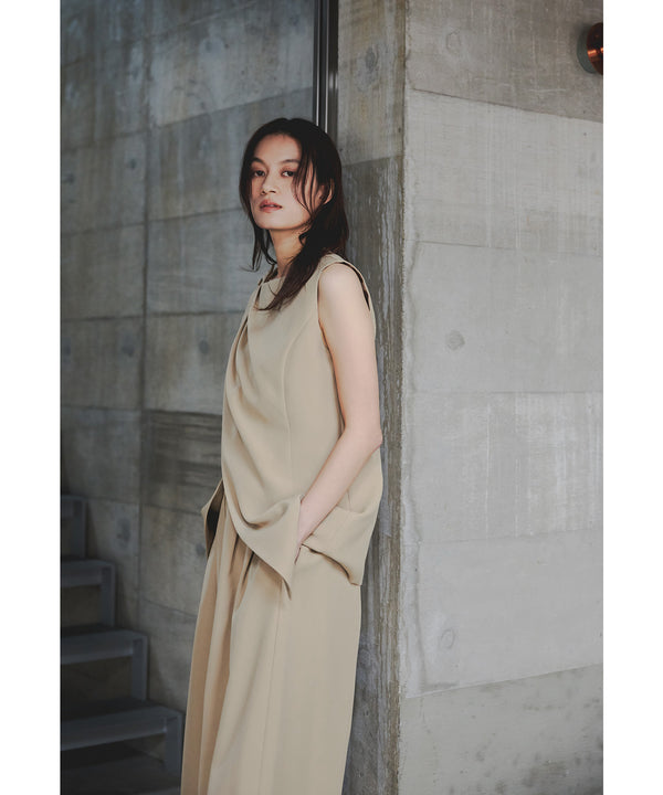 {"color":"\u30d9\u30fc\u30b8\u30e5","info":"model\uff1aH166cm size\uff1aM"}