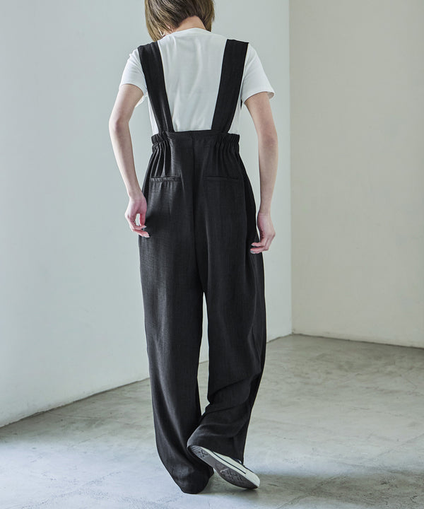 {"color":"\u30d6\u30e9\u30c3\u30af","info":"model\uff1aH158cm size\uff1aM"}
