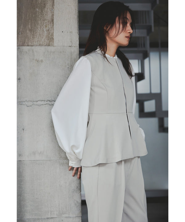 {"color":"\u30d9\u30fc\u30b8\u30e5","info":"model\uff1aH165cm size\uff1aM"}