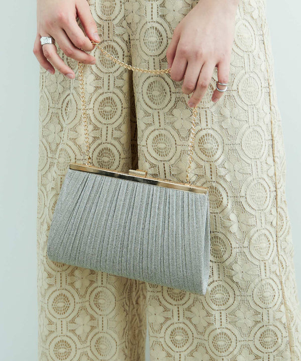 {"color":"\u30b4\u30fc\u30eb\u30c9","info":""}