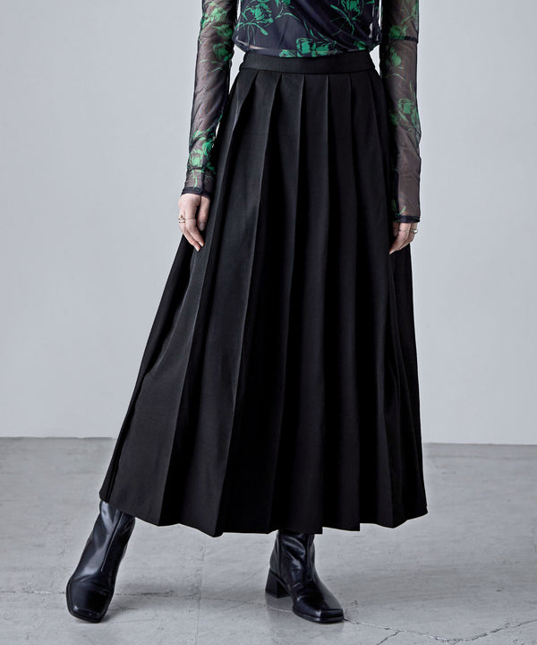 {"color":"\u30d6\u30e9\u30c3\u30af","info":"model\uff1aH170cm size\uff1aM"}