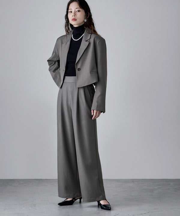 {"color":"\u30b0\u30ec\u30fc","info":"model\uff1aH166cm size\uff1aM"}