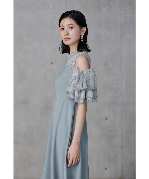 {"color":"\u30d6\u30eb\u30fc\u30b0\u30ec\u30fc","info":"model\uff1aH166cm size\uff1aM"}