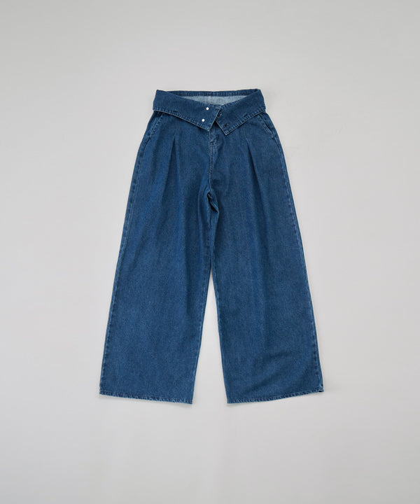 {"color":"","info":""}