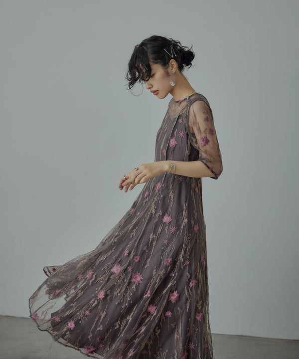 {"color":"\u30d6\u30e9\u30a6\u30f3","info":"model\uff1aH167cm size\uff1aM"}