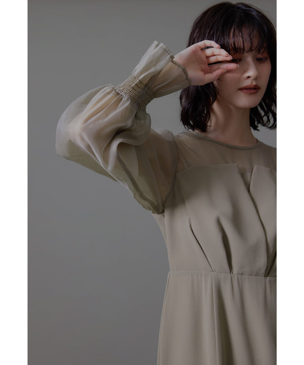 {"color":"\u30d9\u30fc\u30b8\u30e5","info":"model\uff1aH166cm size\uff1aM"}