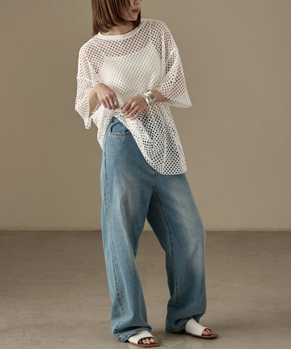 {"color":"\u30db\u30ef\u30a4\u30c8","info":"model\uff1aH158cm size\uff1aM"}