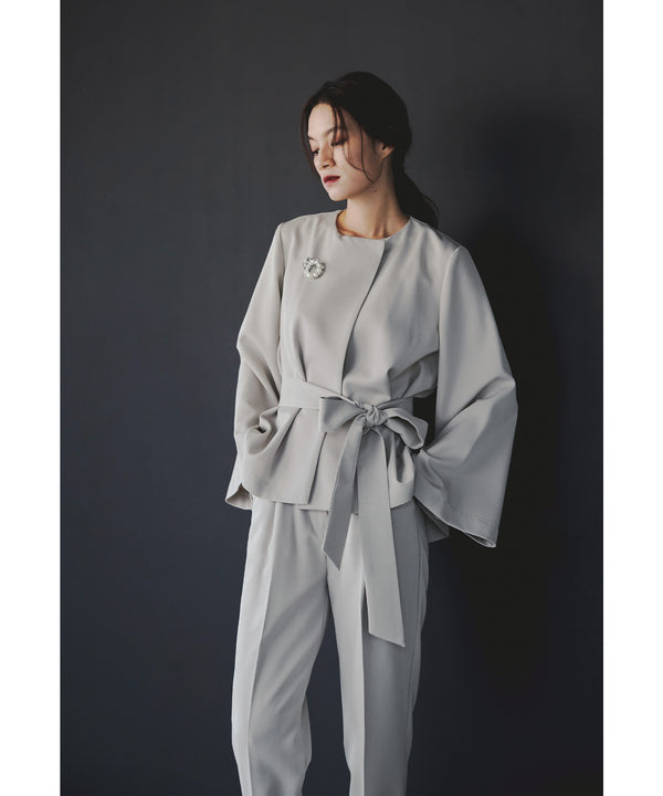 {"color":"\u30d9\u30fc\u30b8\u30e5","info":"model\uff1aH165cm size\uff1aM"}