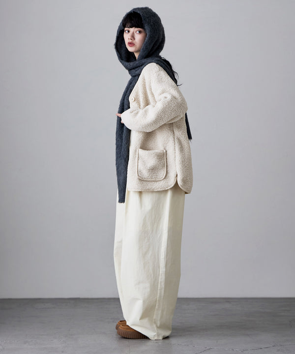 {"color":"\u30aa\u30d5\u30db\u30ef\u30a4\u30c8","info":"model\uff1aH163cm size\uff1aM-L"}