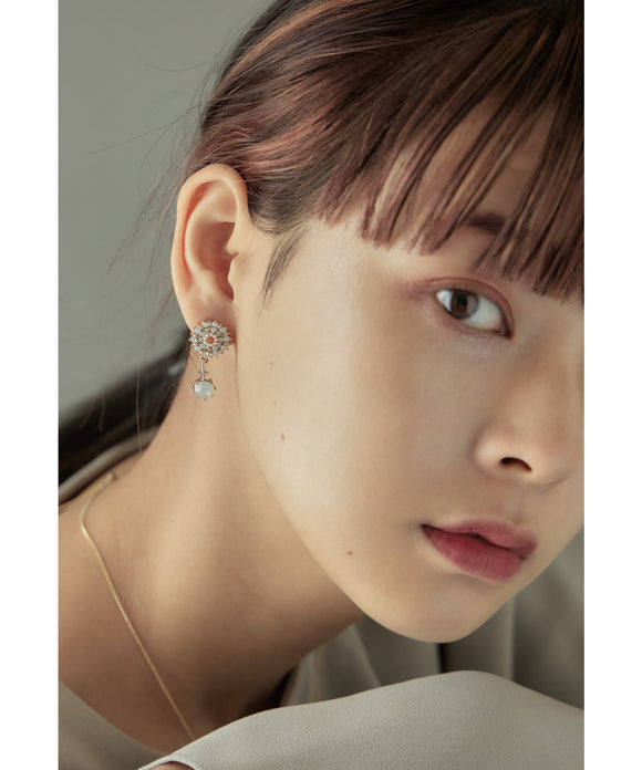 {"color":"\u30b4\u30fc\u30eb\u30c9","info":""}