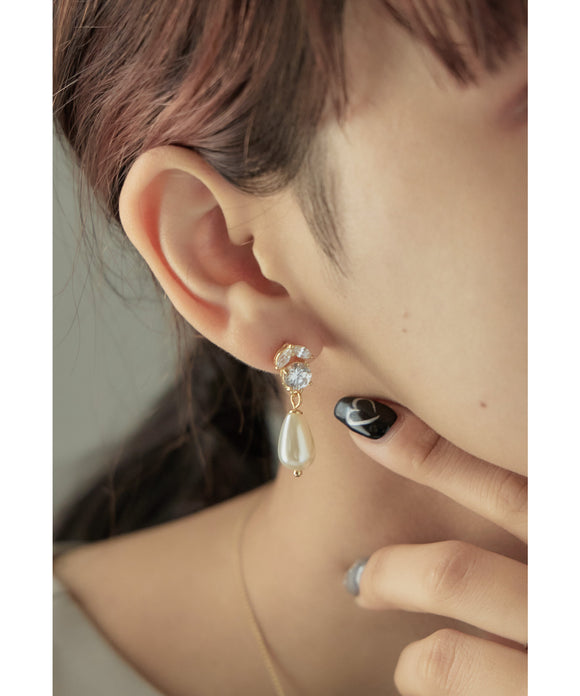 {"color":"\u30b4\u30fc\u30eb\u30c9","info":""}