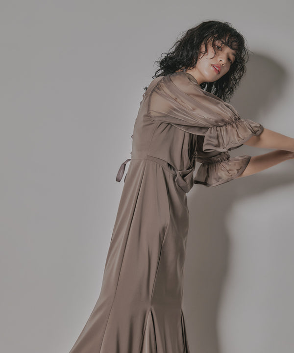 {"color":"\u30aa\u30ec\u30f3\u30b8","info":"model\uff1aH167cm size\uff1aM(SHORT)"}