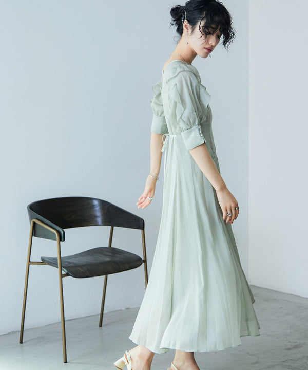 {"color":"\u30b0\u30ea\u30fc\u30f3","info":"model\uff1aH167cm size\uff1aM"}