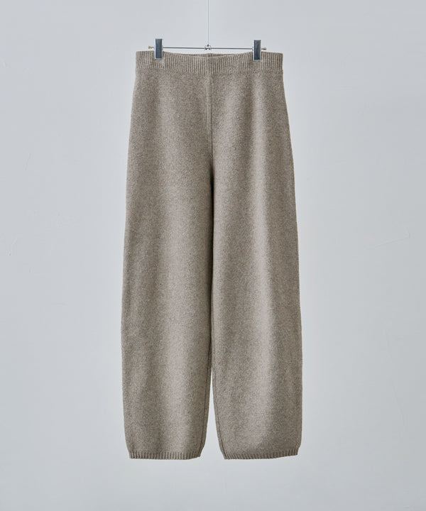 {"color":"\u30d6\u30e9\u30a6\u30f3","info":""}