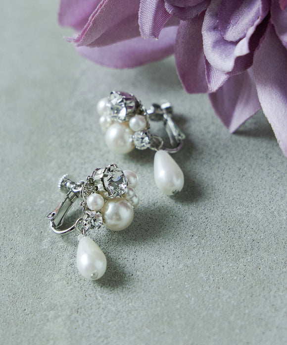 {"color":"\u30b7\u30eb\u30d0\u30fc","info":""}