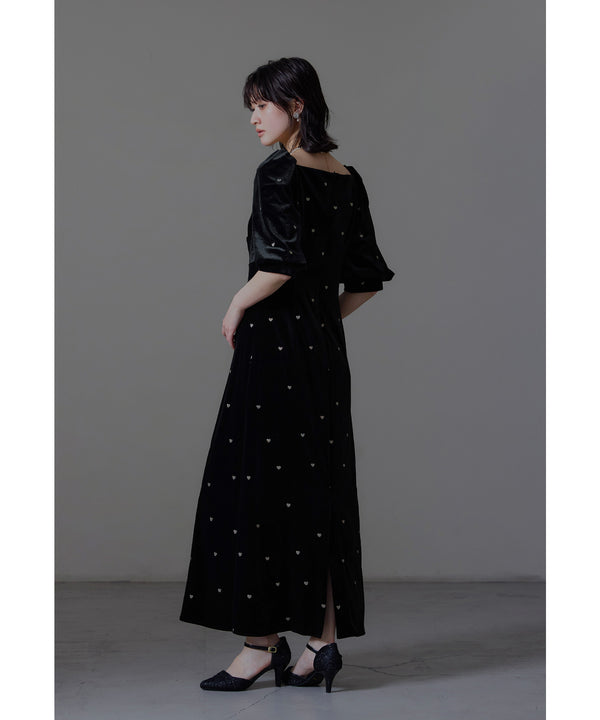 {"color":"\u30d6\u30e9\u30c3\u30af","info":"model\uff1aH166cm size\uff1aM"}