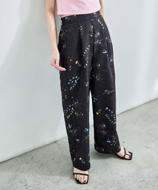 {"color":"\u30d6\u30e9\u30c3\u30af","info":"model\uff1aH158cm size\uff1aM"}