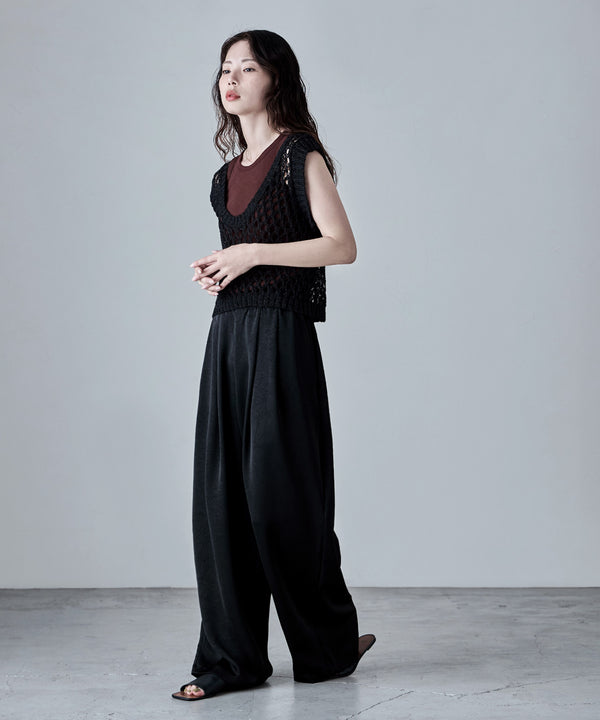 {"color":"\u30d6\u30e9\u30c3\u30af","info":"model\uff1aH166cm size\uff1aM"}