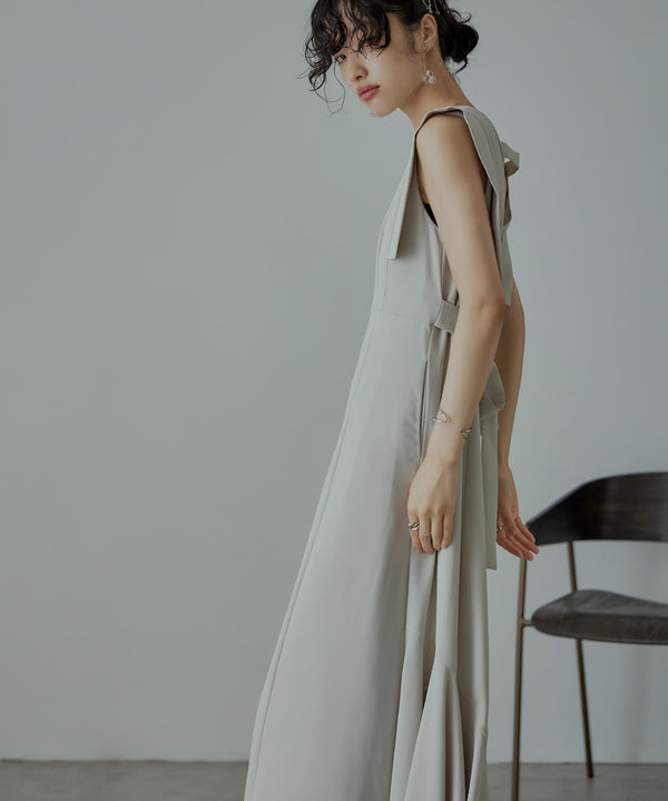 {"color":"\u30b0\u30ec\u30fc\u30b8\u30e5","info":"model\uff1aH167cm size\uff1aM"}