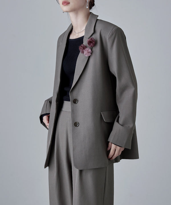 {"color":"\u30b0\u30ec\u30fc","info":"model\uff1aH166cm size\uff1aM"}