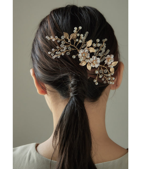 {"color":"\u30b4\u30fc\u30eb\u30c9","info":""}