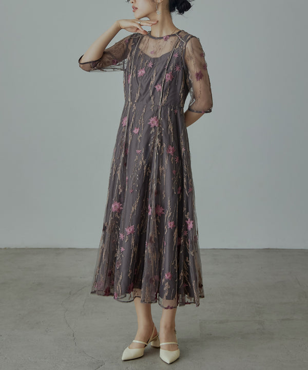 {"color":"\u30d6\u30e9\u30a6\u30f3","info":"model\uff1aH167cm size\uff1aM"}