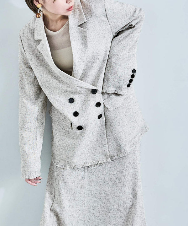 {"color":"\u30a2\u30a4\u30dc\u30ea\u30fc","info":"model\uff1aH158cm size\uff1aM"}