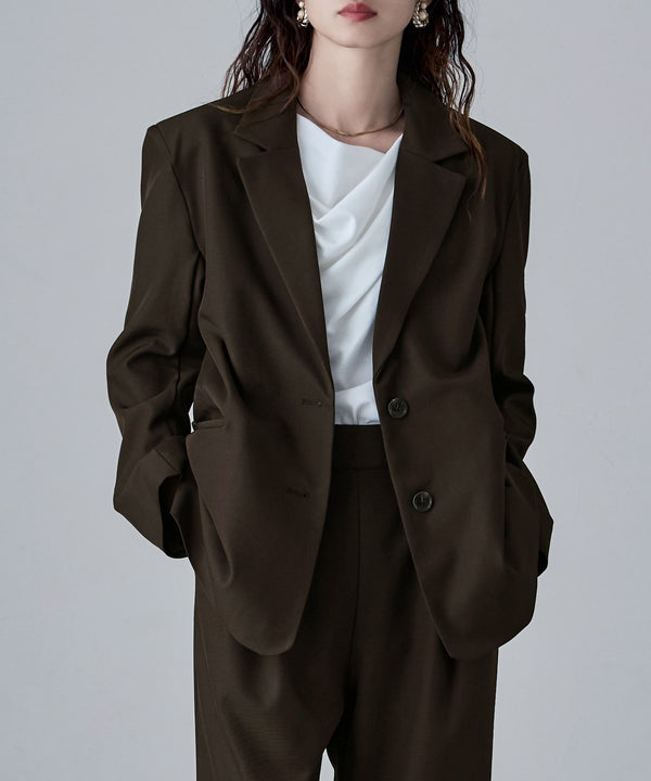 {"color":"\u30d6\u30e9\u30a6\u30f3","info":"model\uff1aH166cm size\uff1aM"}