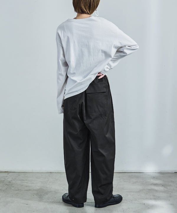 {"color":"\u30d6\u30e9\u30c3\u30af","info":"model\uff1aH158cm size\uff1aM"}