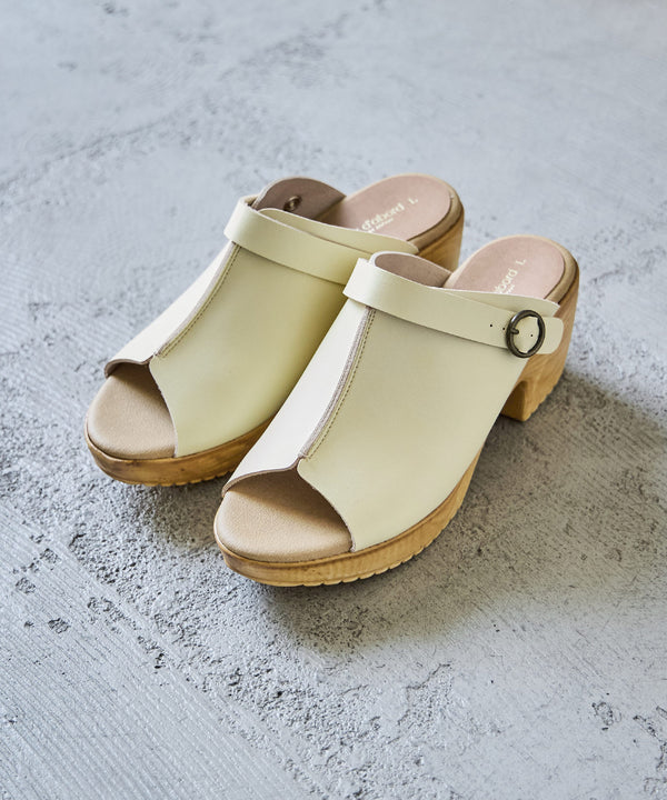 {"color":"\u30a2\u30a4\u30dc\u30ea\u30fc","info":"model\uff1aH158cm size\uff1aL(23.5-24cm)"}