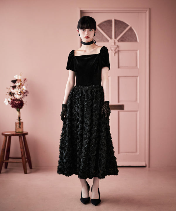 {"color":"\u30d6\u30e9\u30c3\u30af","info":"model\uff1aH163cm size\uff1aM"}